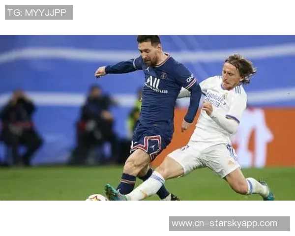 两位金球先生的传奇相遇2006年魔笛首秀梅西国家队首球回顾 两位金球先生的传奇相遇2006年魔笛首秀梅西国家队首球回顾