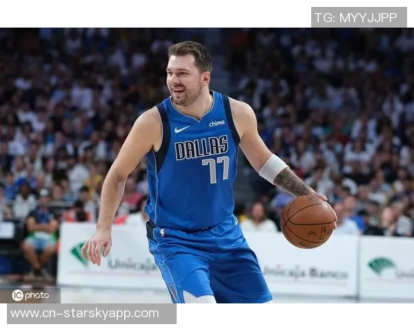 东契奇季前赛首秀表现超预期自信满满期待新赛季挑战 东契奇季前赛首秀表现超预期自信满满期待新赛季挑战