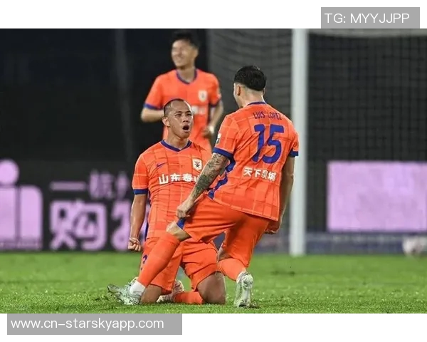 半场战报浙江与泰山战成平局瓦科制造点球却错失机会黄政宇与卡列洛各入一球 半场战报浙江与泰山战成平局瓦科制造点球却错失机会黄政宇与卡列洛各入一球