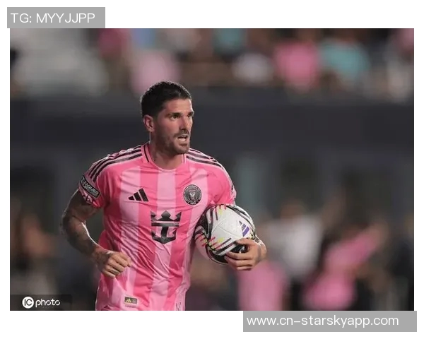 德保罗精准传中梅西头球攻门险些得手被门将神勇扑出 德保罗精准传中梅西头球攻门险些得手被门将神勇扑出