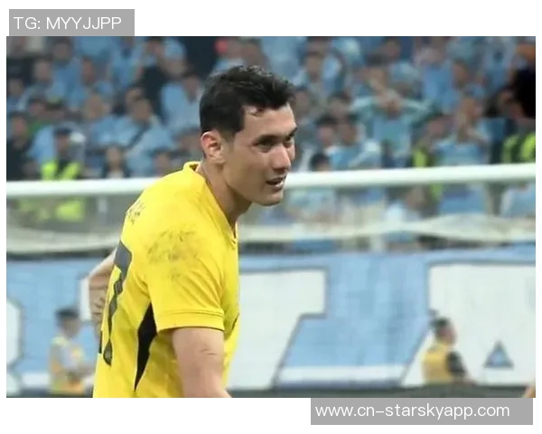 泰国队防守犯规引发争议拜合拉木模仿对手动作表达不满