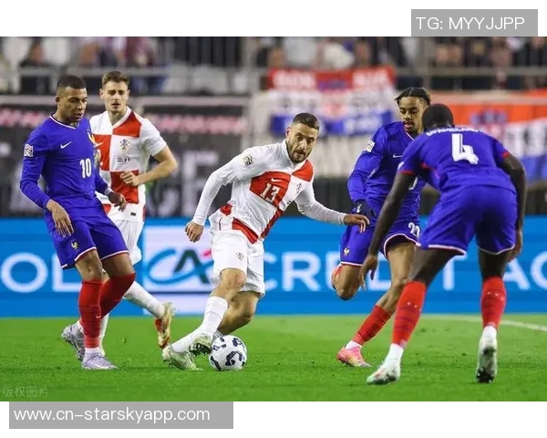 法国队首发预测：姆巴佩领衔锋线埃基蒂克与萨利巴等人出战