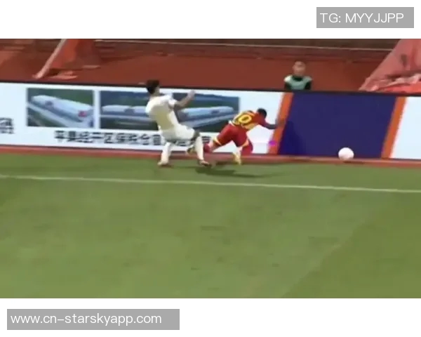 朱艺对阿萨莫阿遭遇表示心痛并呼吁中足联制定广告牌设置规范 朱艺对阿萨莫阿遭遇表示心痛并呼吁中足联制定广告牌设置规范