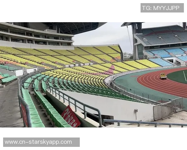 阿斯报导诺坎普球场第三层看台建设进展顺利预计下赛季完工